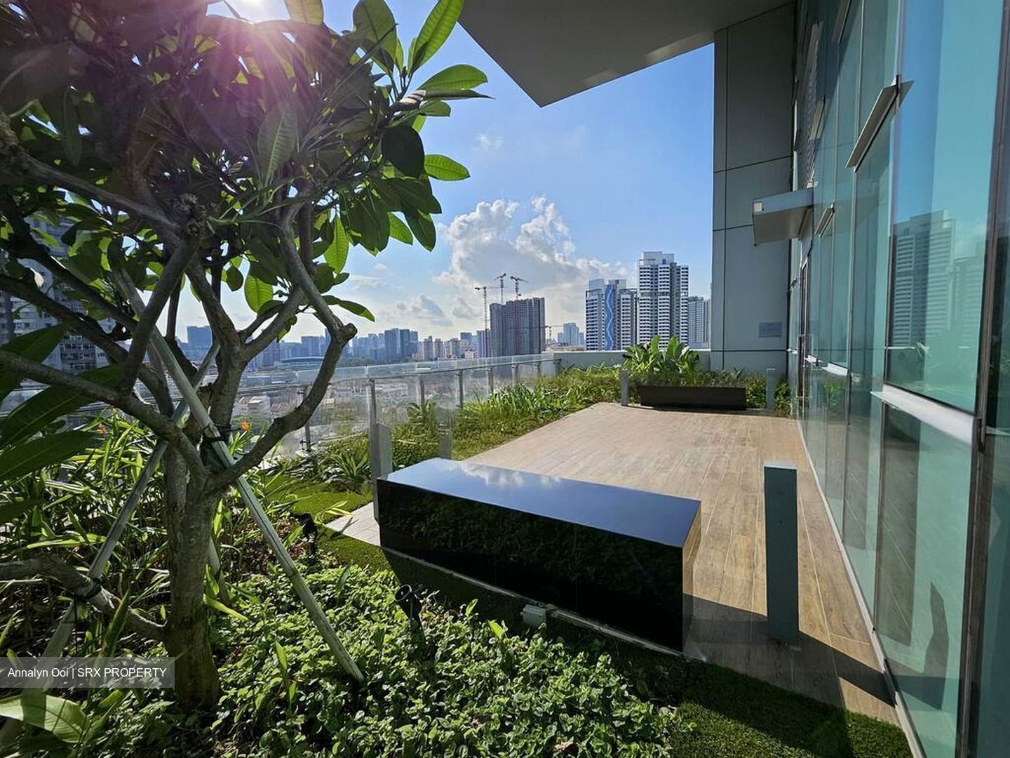 Arc 380 (D8), Office #452486231